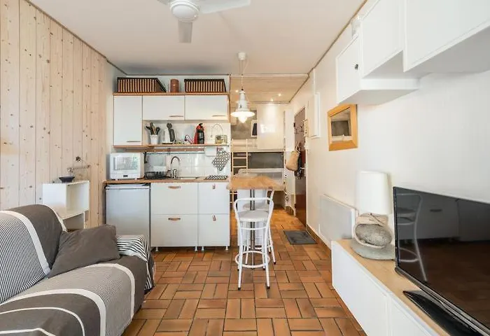 Les Goelettes, Bord De * Hyères