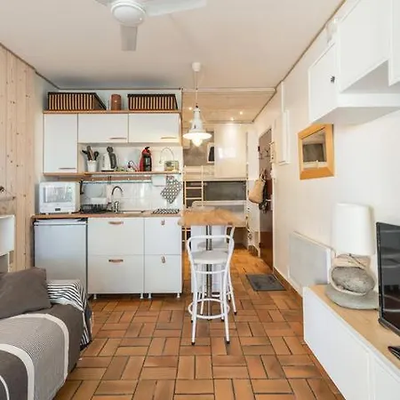 Les Goélettes, Bord De * Hyères